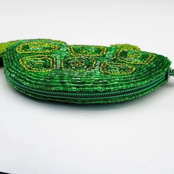 Beaded Green Turtle Coin Purse - Picture 5 of 6